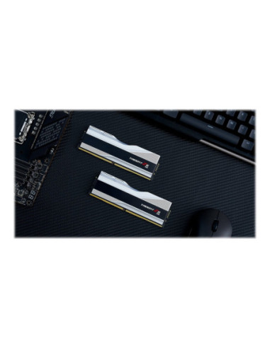 G.Skill | Trident Z5 RGB | 32 GB | DDR5 | 6400 MHz | PC/server | Registered No | ECC No