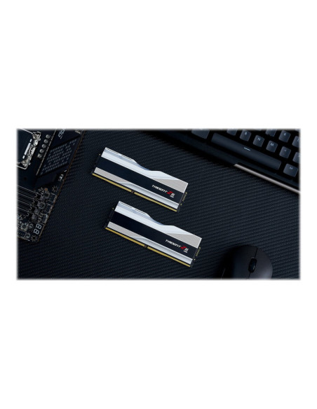 G.Skill | Trident Z5 RGB | 32 GB | DDR5 | 6400 MHz | PC/server | Registered No | ECC No